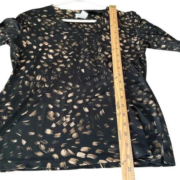 Chico’s Size 1 Black Abstract Print Long Sleeve V-Neck Stretch Top - Picture 8 of 10